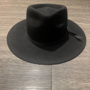 Lack of colors women’s hat